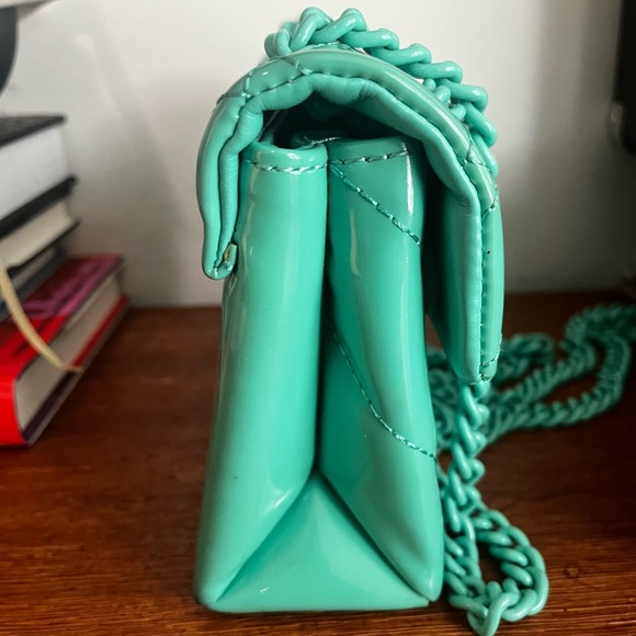 Kurt Geiger Medium Kensington Drench Leather Convertible Shoulder Bag - Picture 3 of 7